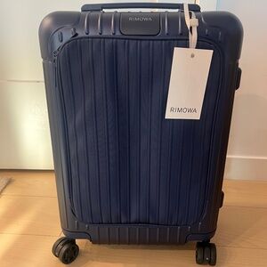 Rimowa Essential Sleeve Cabin - Matte Blue